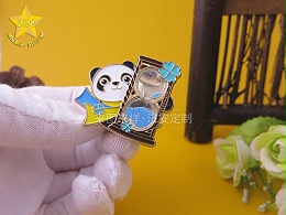 进博会吉祥物沙漏徽章,周年纪念章