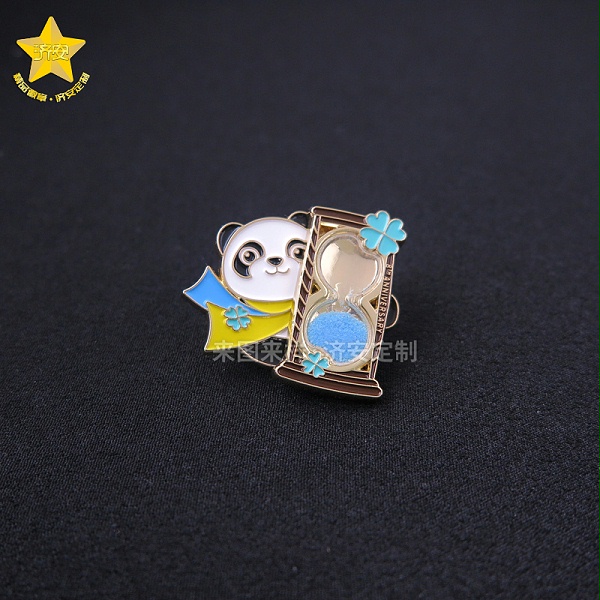 进博会吉祥物沙漏徽章-东莞济安徽章定制工厂