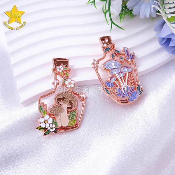 潮玩文创金属徽章定制|玫瑰金透明漆漂流瓶蘑菇徽章