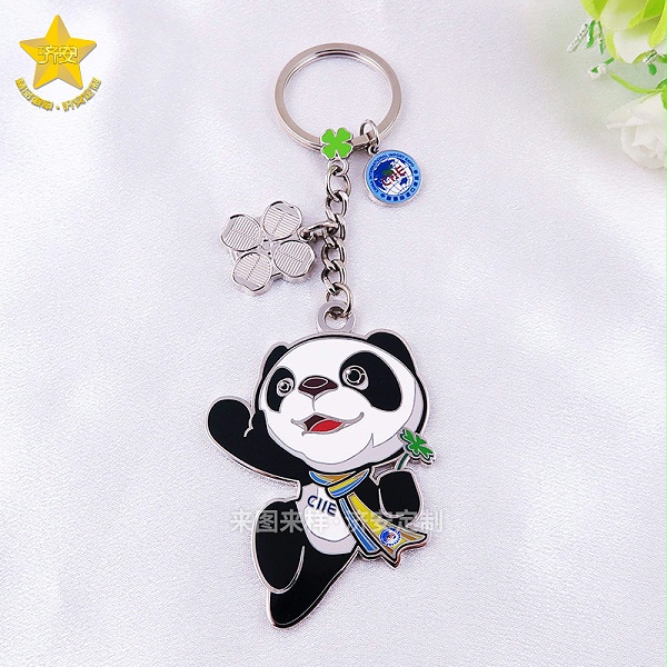 进博会吉祥物IP文创周边定制钥匙扣挂件_东莞济安钥匙扣定制厂家