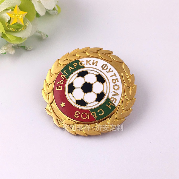 足球真珐琅徽章定制找东莞济安徽章定制工厂,景泰蓝徽章制作厂家