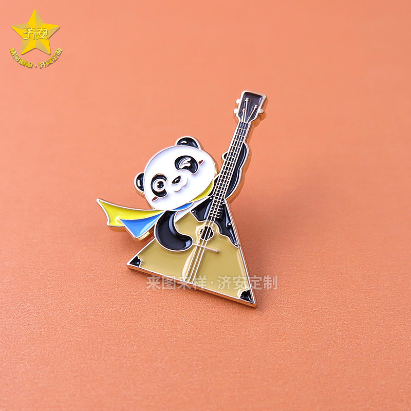 进博会熊猫乐器徽章-7