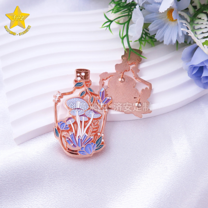 潮玩文创金属徽章定制|玫瑰金透明漆漂流瓶蘑菇徽章