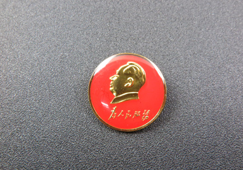 什么是决定徽章制作价格的因素?